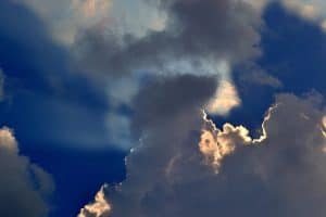 sky-1122409_640